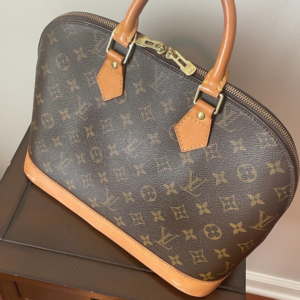 Authentic Louis Vuitton Alma PM